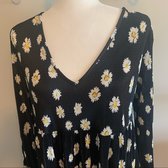 ASOS Design V Neck Long Sleeve Floral Daisy Midi Dress - Picture 9 of 11